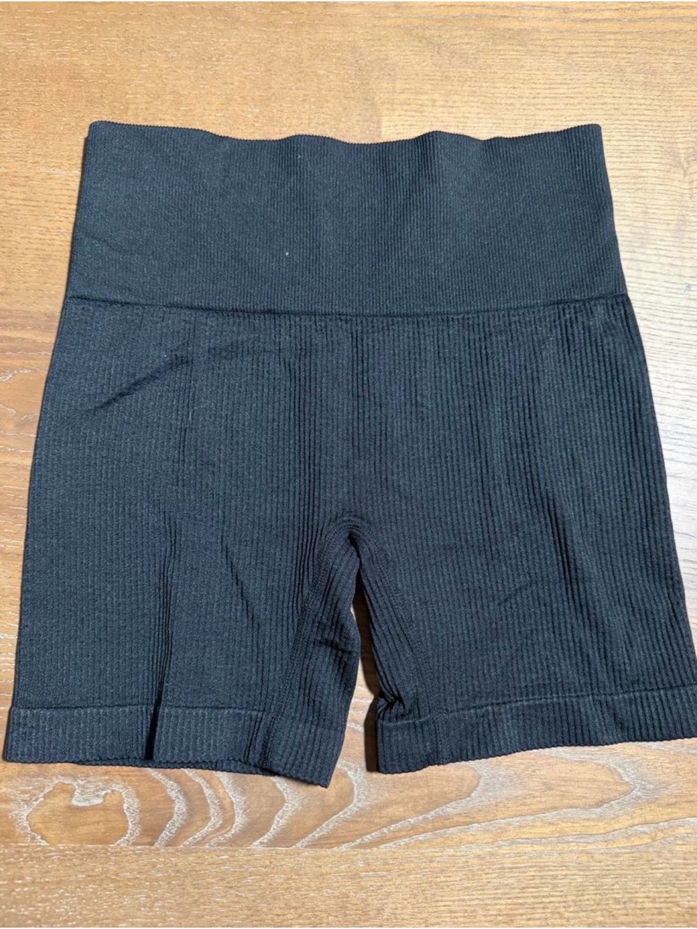 Colsie Black Ribbed High-Waist Bike Shorts Size S